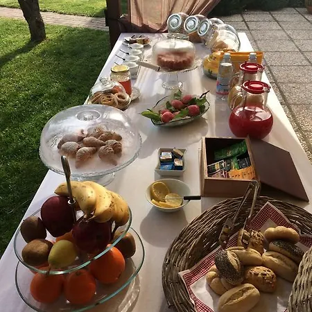 - L'acquacotta Bed and breakfast 4*
